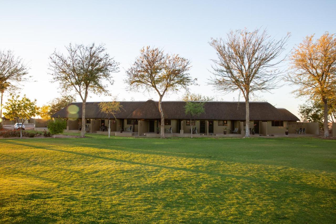 Lapa Lange Game Lodge Mariental Eksteriør billede