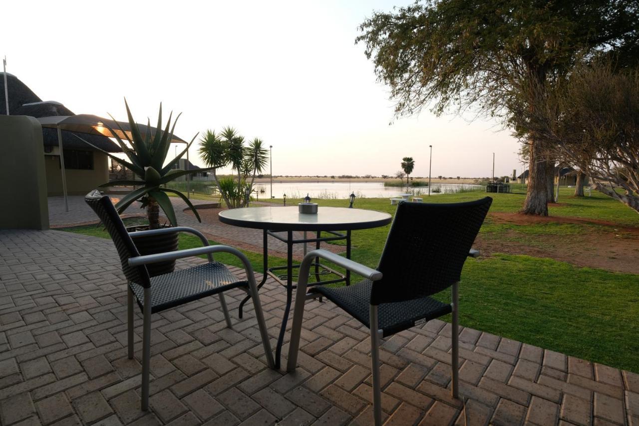 Lapa Lange Game Lodge Mariental Eksteriør billede