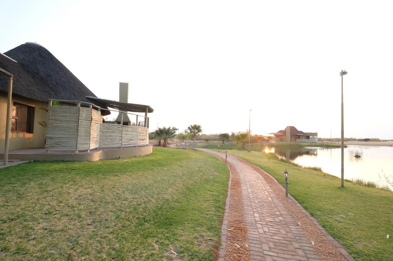 Lapa Lange Game Lodge Mariental Eksteriør billede