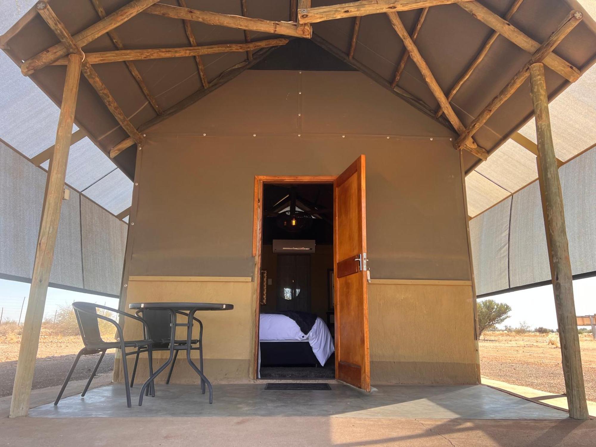 Lapa Lange Game Lodge Mariental Eksteriør billede