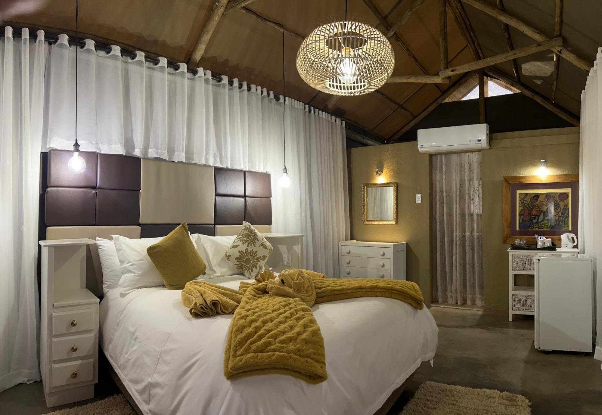 Lapa Lange Game Lodge Mariental Eksteriør billede