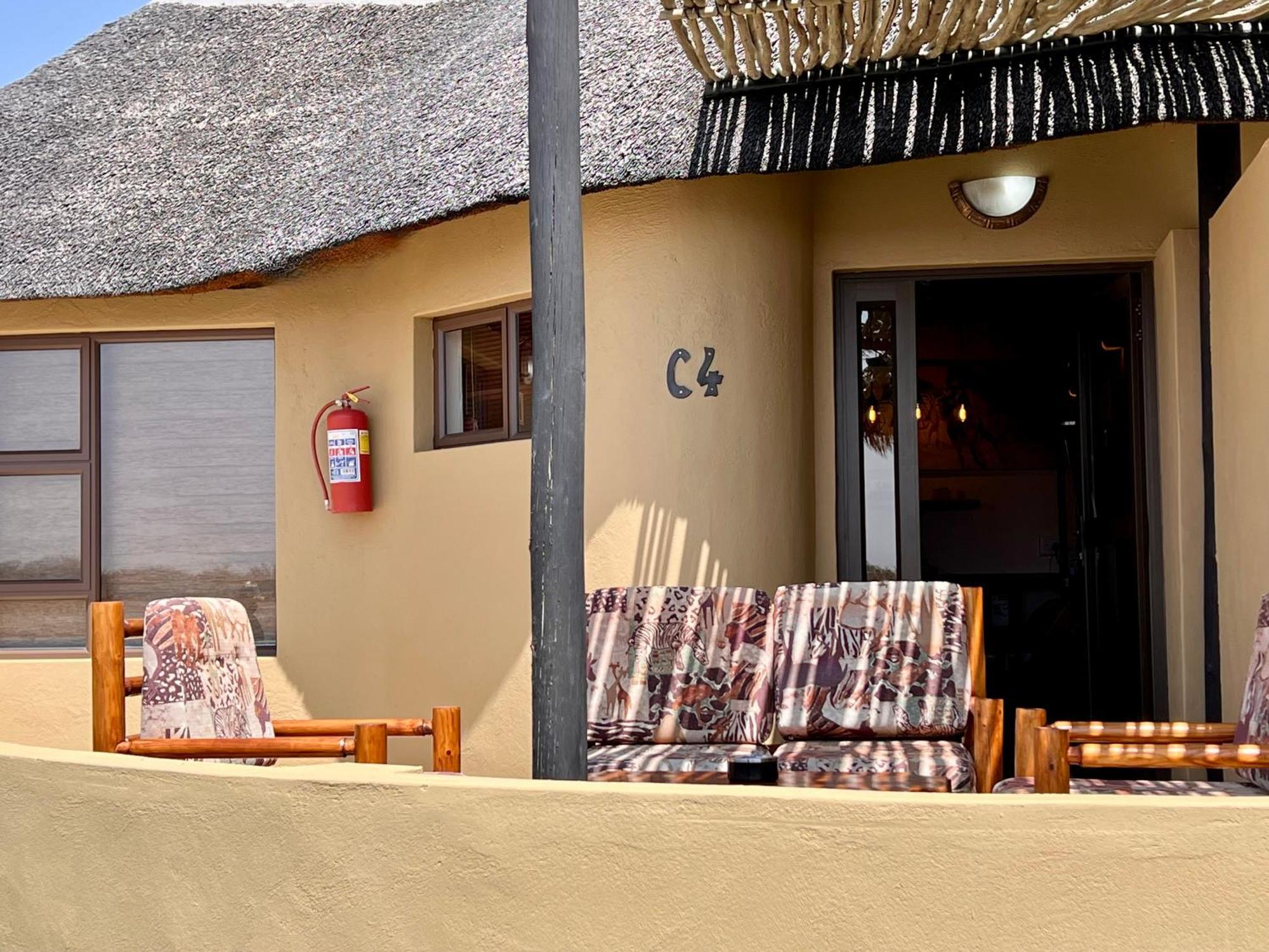 Lapa Lange Game Lodge Mariental Eksteriør billede
