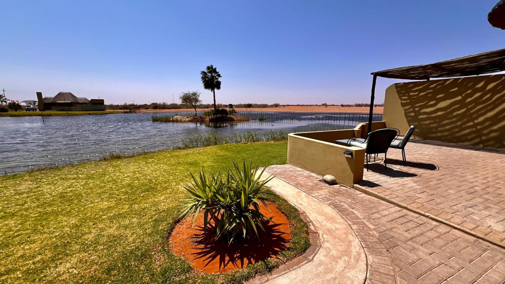 Lapa Lange Game Lodge Mariental Eksteriør billede