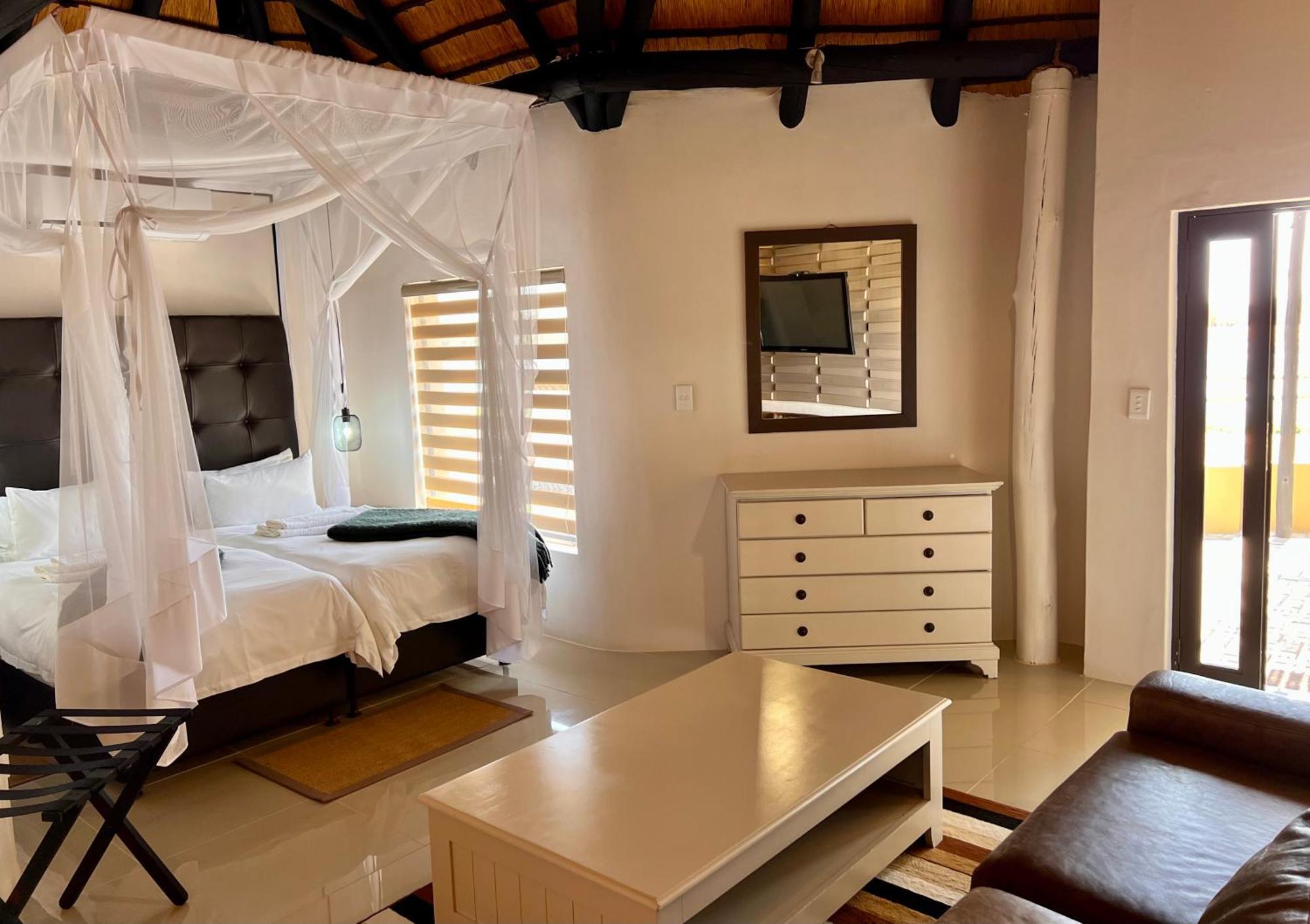 Lapa Lange Game Lodge Mariental Eksteriør billede