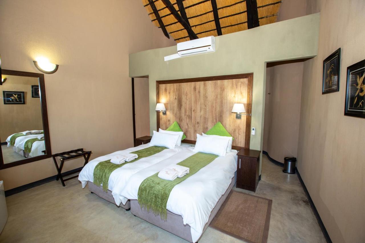 Lapa Lange Game Lodge Mariental Eksteriør billede