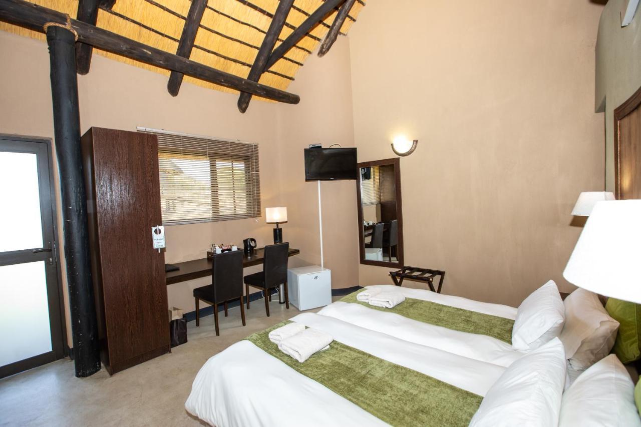 Lapa Lange Game Lodge Mariental Eksteriør billede
