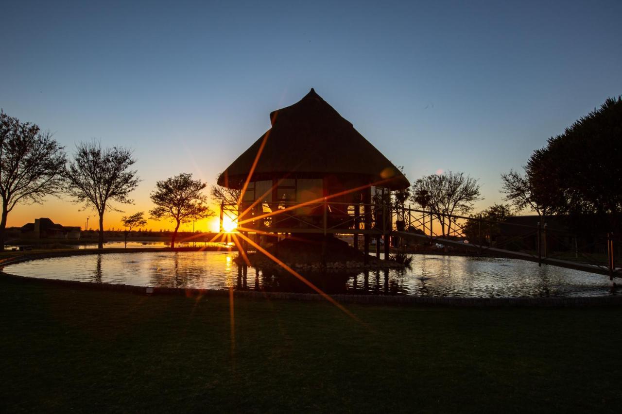 Lapa Lange Game Lodge Mariental Eksteriør billede