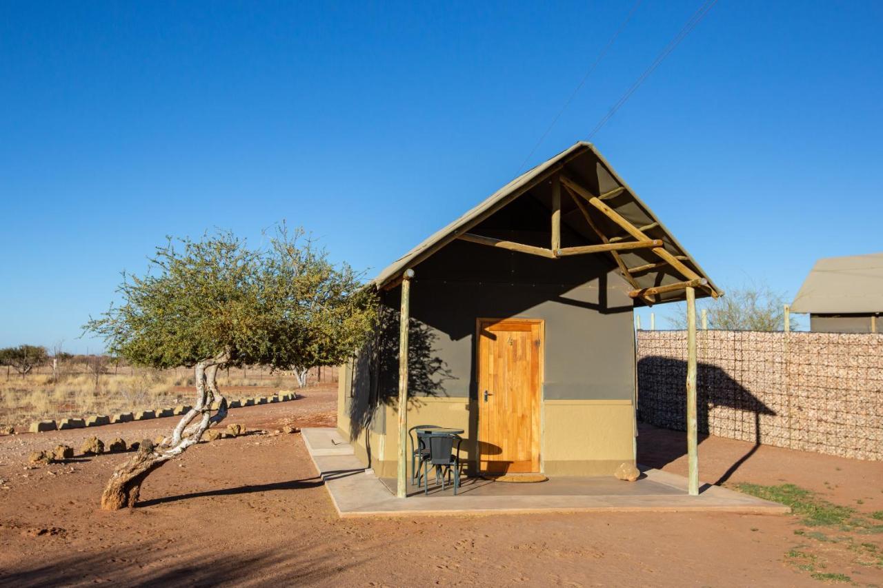 Lapa Lange Game Lodge Mariental Eksteriør billede