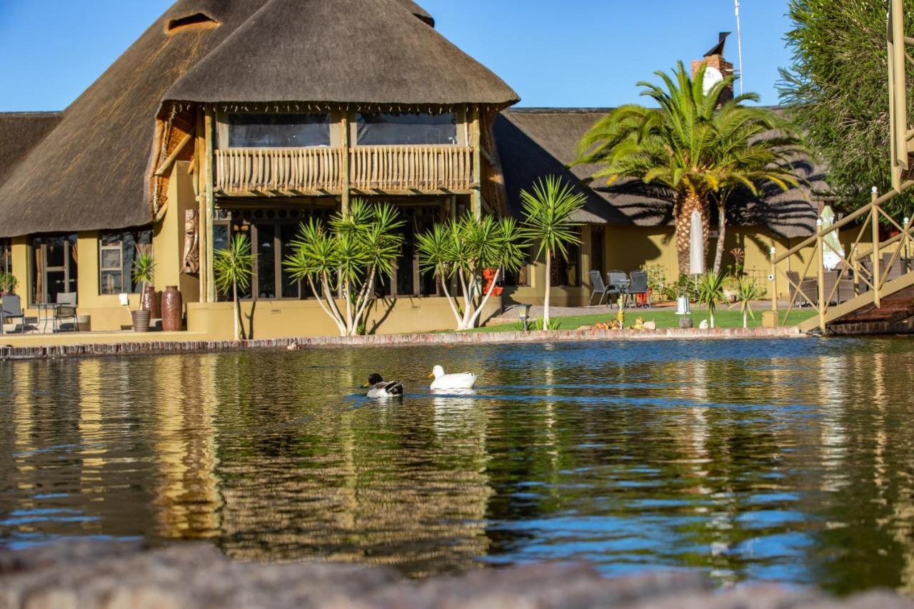 Lapa Lange Game Lodge Mariental Eksteriør billede