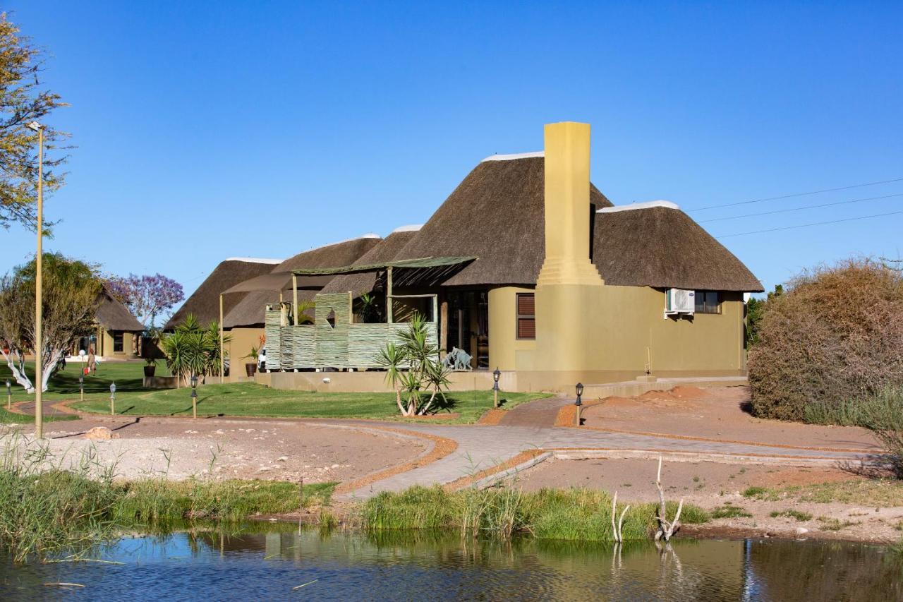 Lapa Lange Game Lodge Mariental Eksteriør billede
