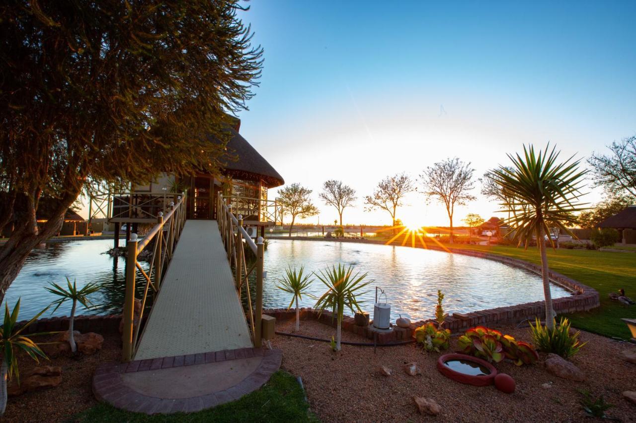 Lapa Lange Game Lodge Mariental Eksteriør billede