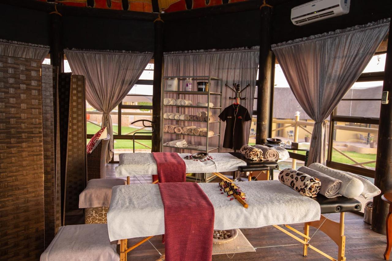 Lapa Lange Game Lodge Mariental Eksteriør billede